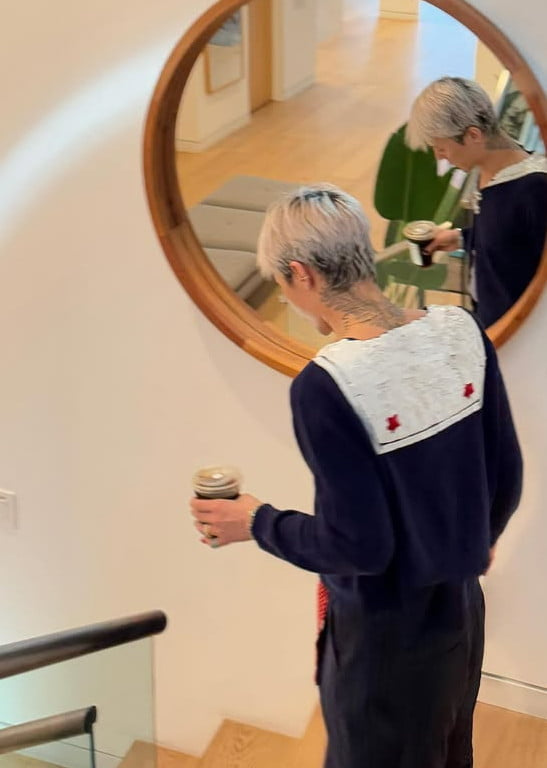 G-Dragon Shares Glimpses of His Life During World Tour