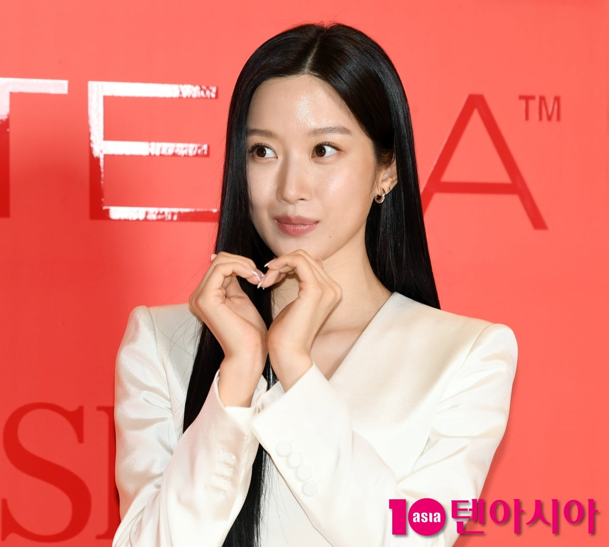Actress Mun Ka-young Shines at SK-II Pop-Up Store Opening in Seoul
