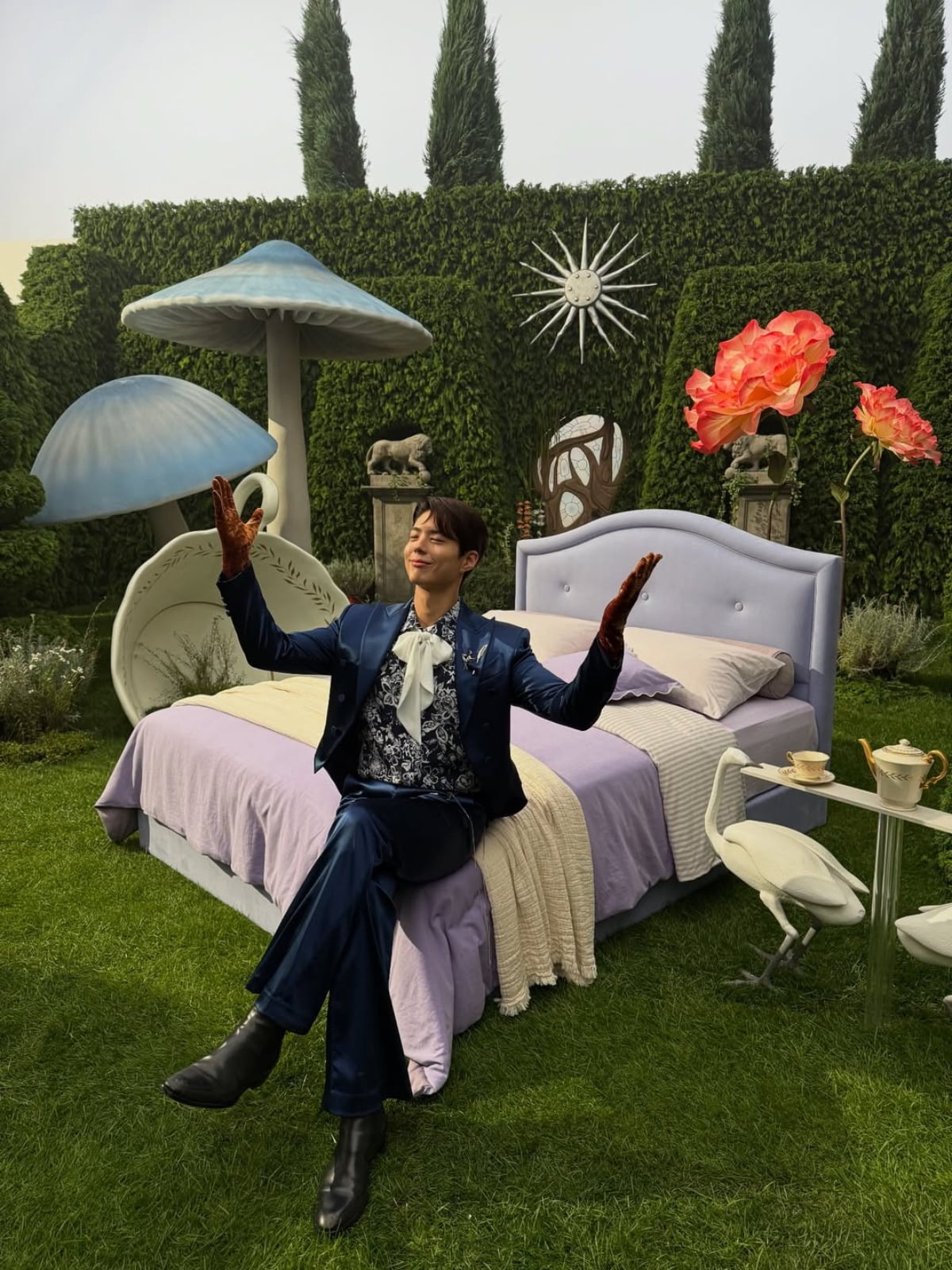 Park Bo-gum Captivates Fans with Enchanting Visuals in Fairytale-Like Setting