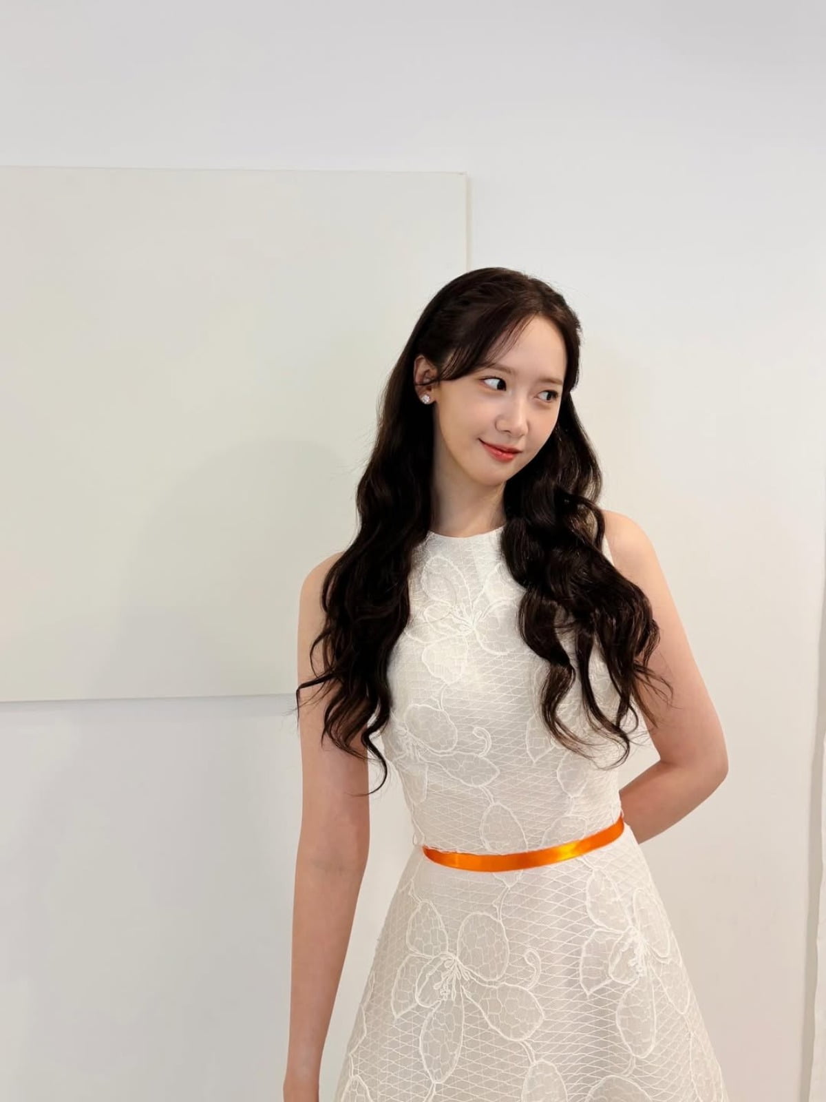 Girls' Generation's Yoona Stuns in White Dress at Sulwhasoo Beauty Event