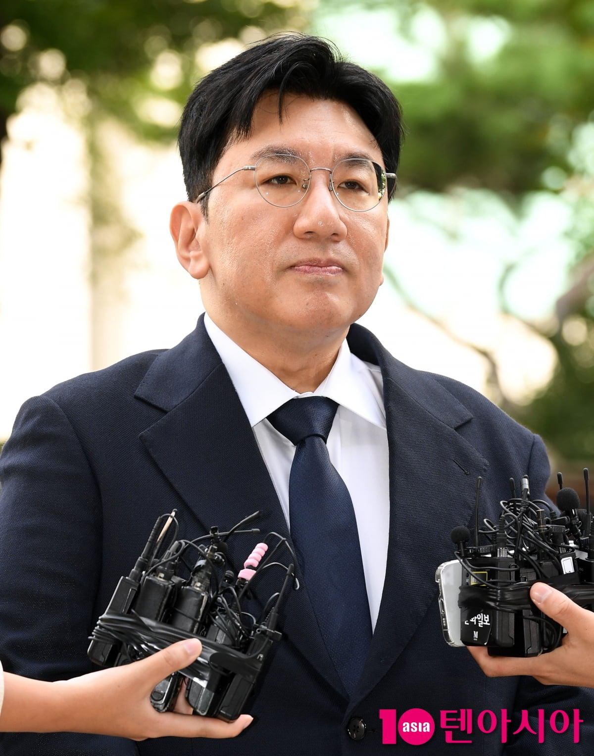 HYBE Chairman Bang Si-hyuk Appears for Questioning Over Alleged Unfair Trading