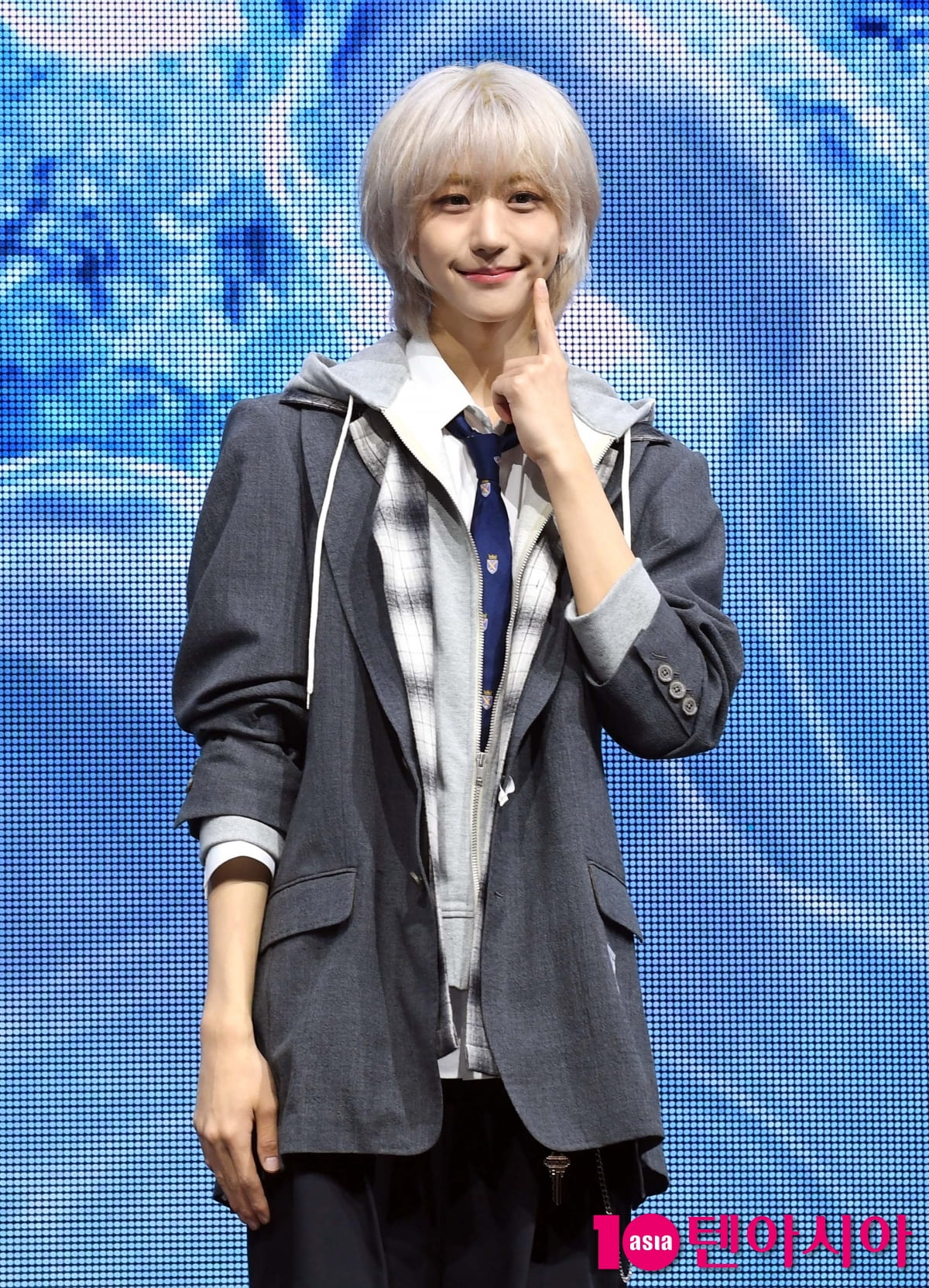 K-Pop Group IDID's Park Won-bin Shines at 'I did it.' Showcase in Seoul