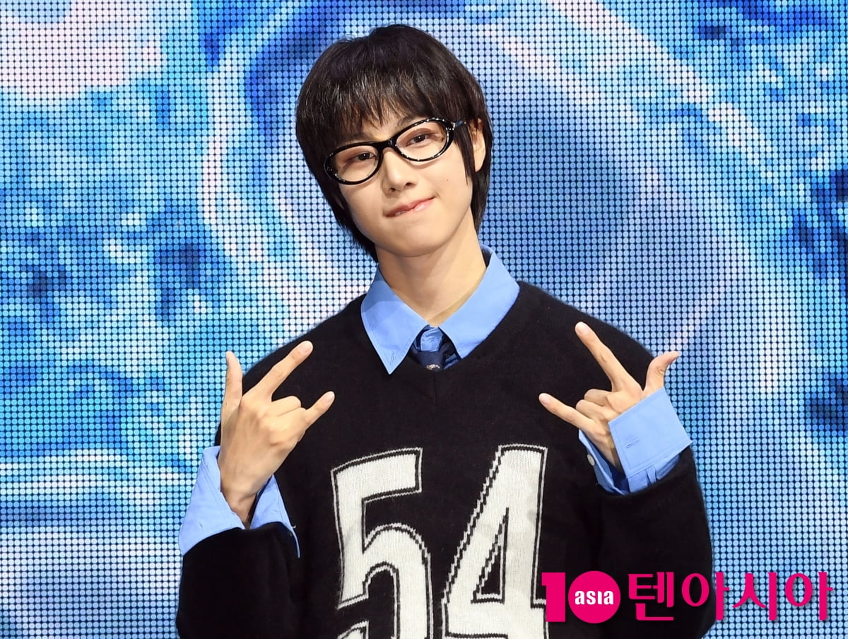 K-Pop Group IDID's Park Seong-hyeon Shines at 'I did it.' Showcase in Seoul