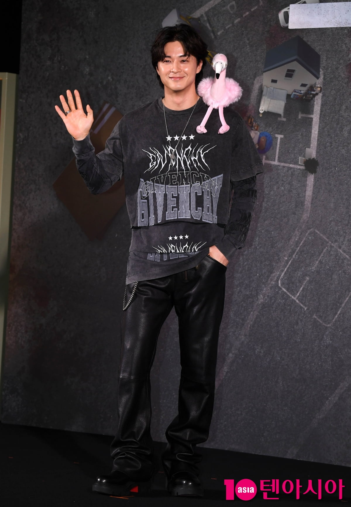 Kim Ji-hoon Attends Netflix's 'Crime Scene Zero' Press Conference in Seoul