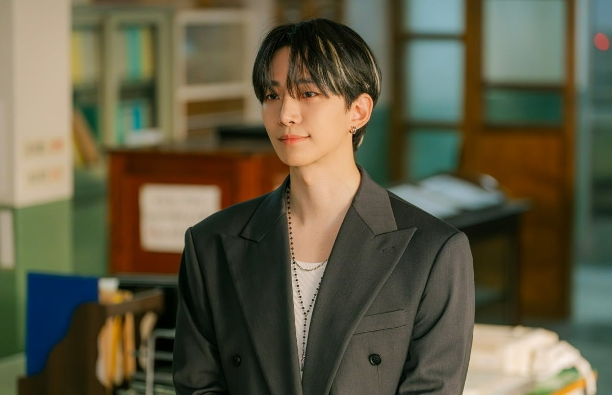 Lee Junho Stars as Rookie CEO in Upcoming Drama 'Typhoon Family'