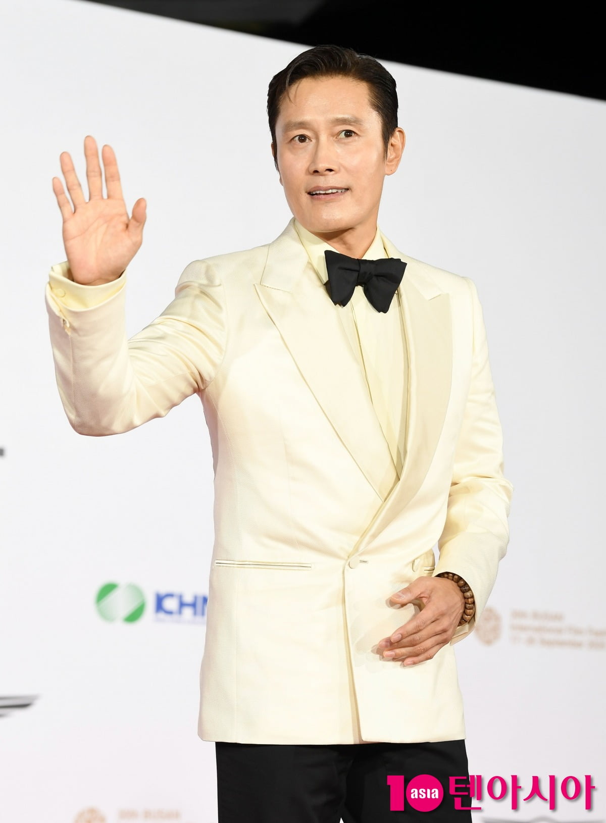 イ・ビョンホン、釜山国際映画祭で特別な感慨を語る