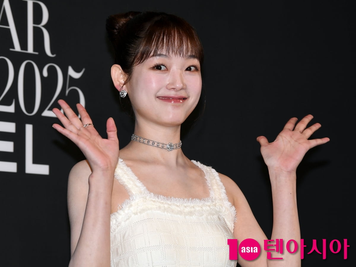 Actress Lee Yoo-mi Shines at the 2025 Marie Claire Asia Star Awards in Busan