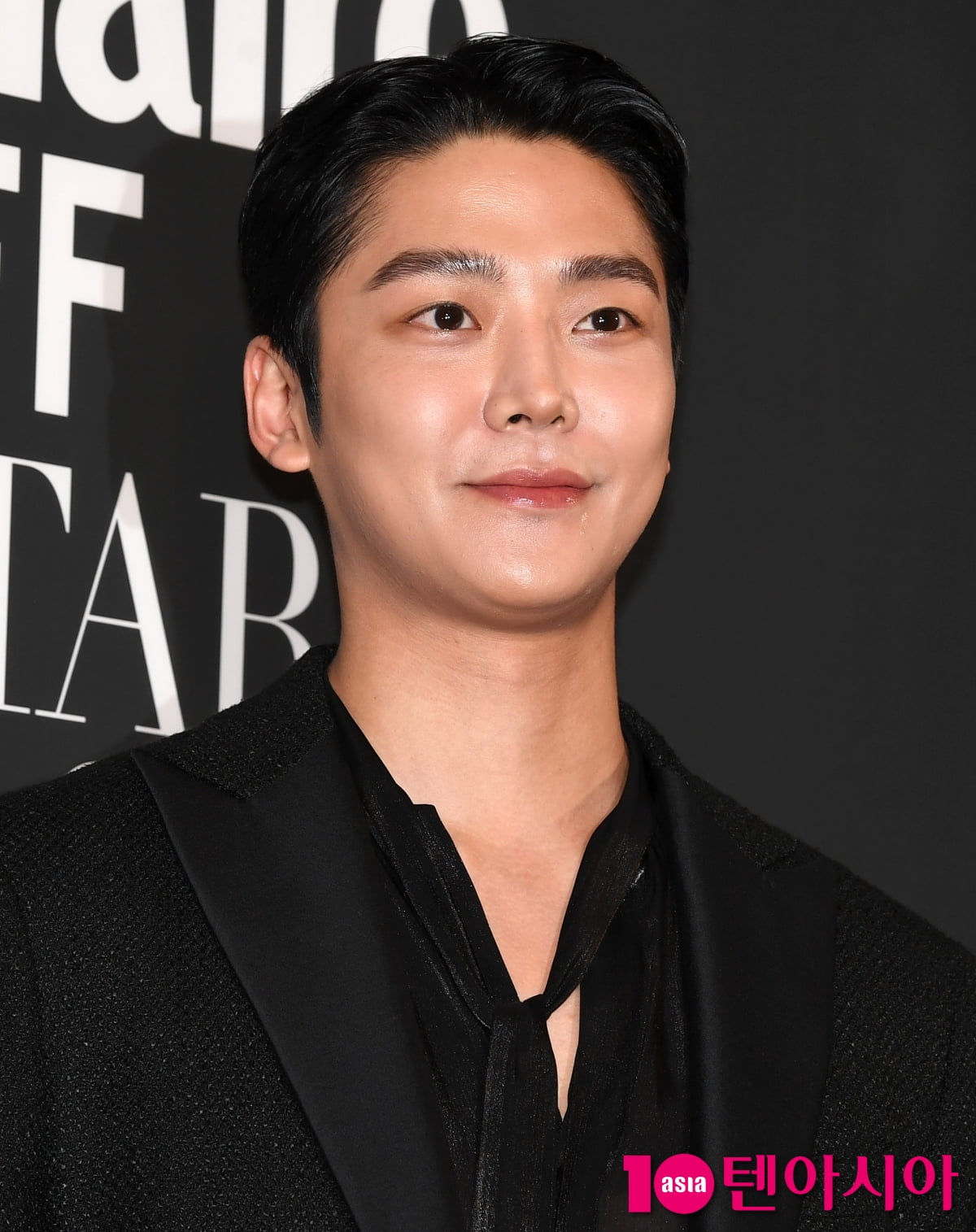 俳優ロウン、2025マリ・クレール・アジア・スター・アワードに登場