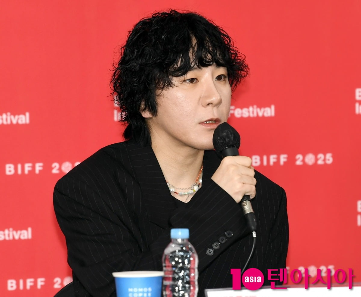 Seol Kyung-gu and Director Byun Sung-hyun Reunite for Netflix Film 'Good News'