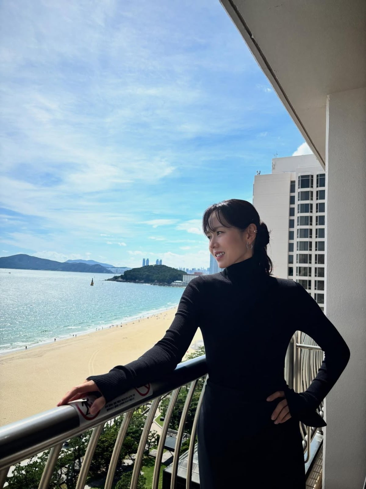 Son Ye-jin Heats Up Busan International Film Festival with Stunning Photos and Passionate Insights