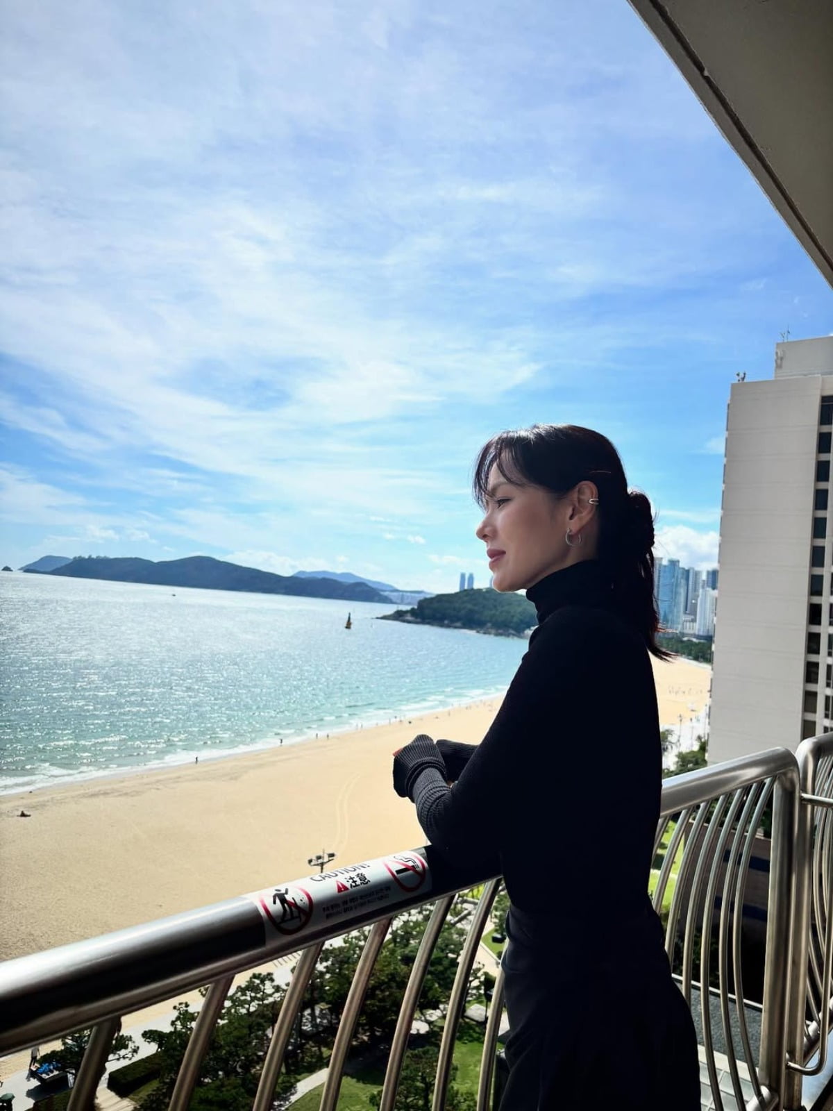 Son Ye-jin Heats Up Busan International Film Festival with Stunning Photos and Passionate Insights