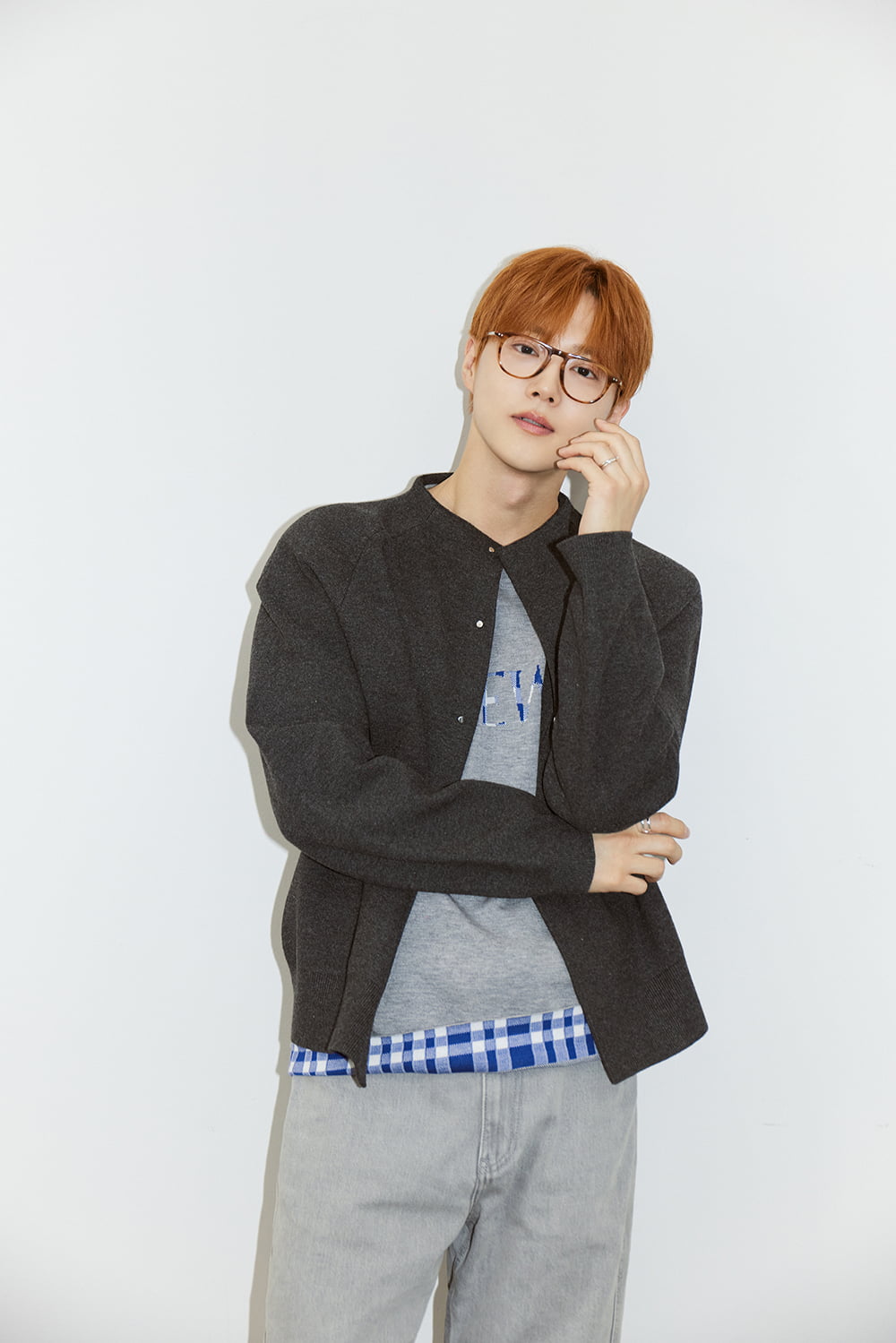 EXO's Suho Returns with Fourth Mini Album 'Who Are You'