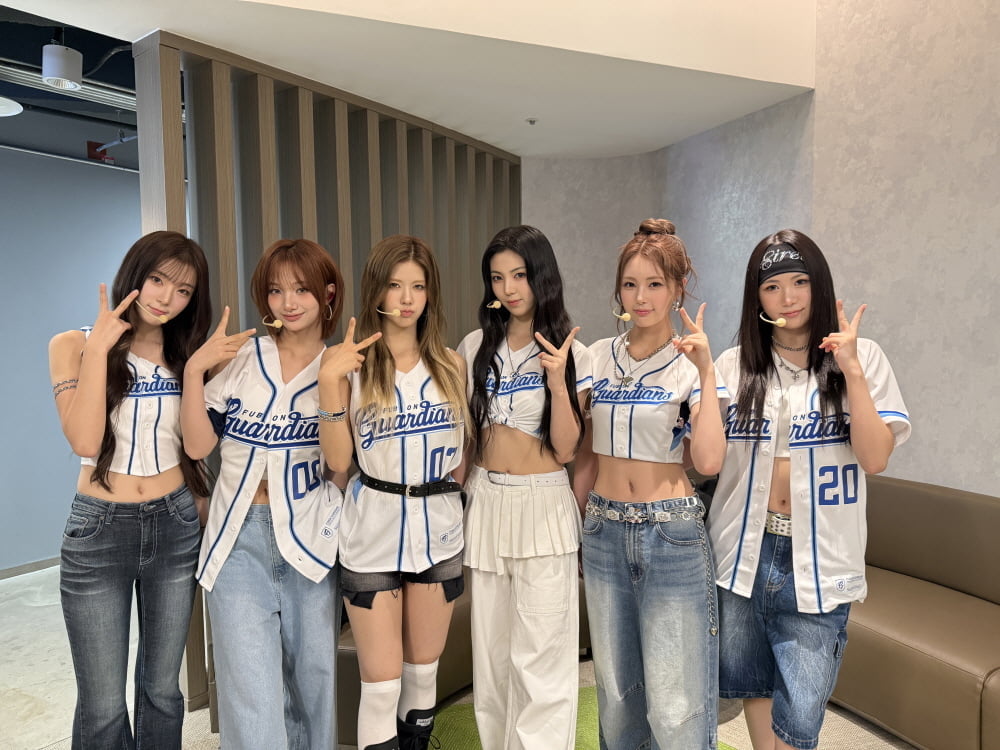K-Pop Group ifeye Makes a Grand Debut at Taipei Dome, Captivating Fans with Electrifying Performance