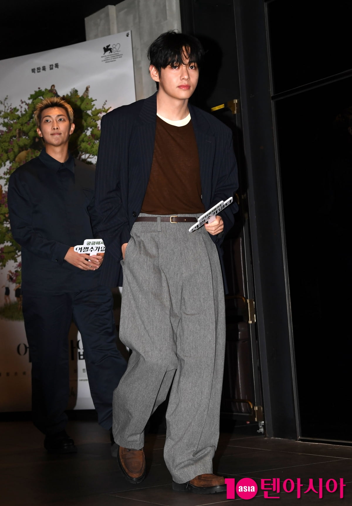 BTS's V Attends Celebrity Screening of 'No Other Choice' in Seoul