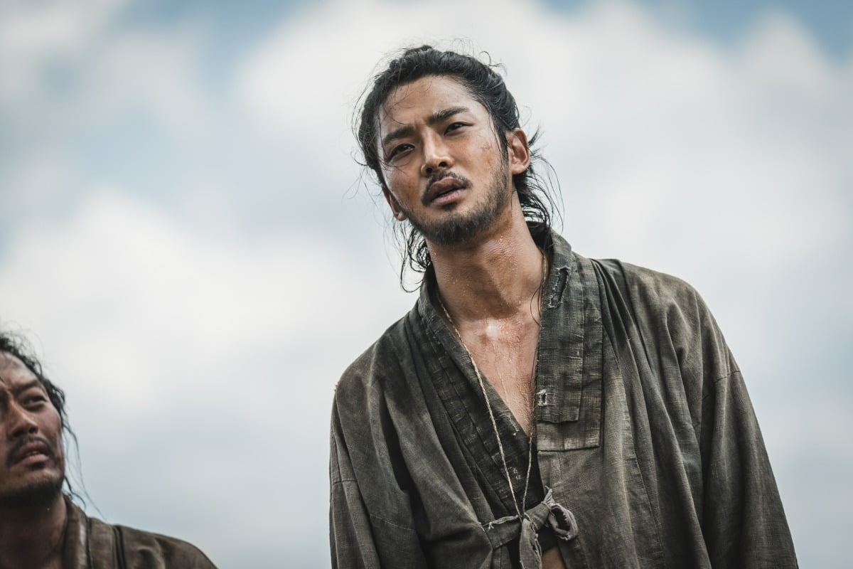 ディズニープラス初の時代劇シリーズ『濁流』、主演ロウンが語る役作りの楽しさ
