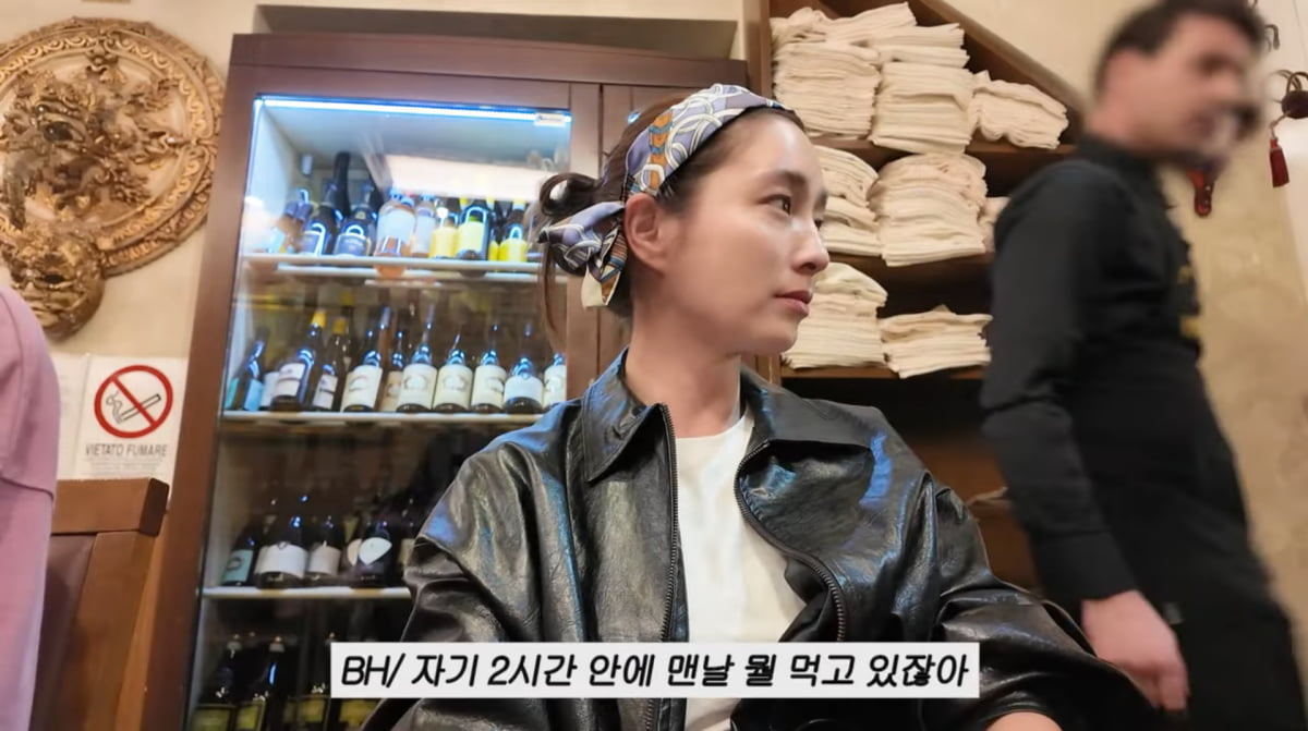 Lee Min-jung Amazed by Lee Byung-hun's Global Popularity During Venice Trip