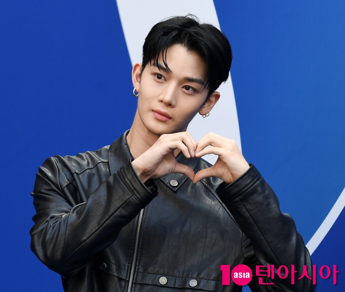 Bae Jin-young's Solo Debut Postponed to October: A New Chapter Begins