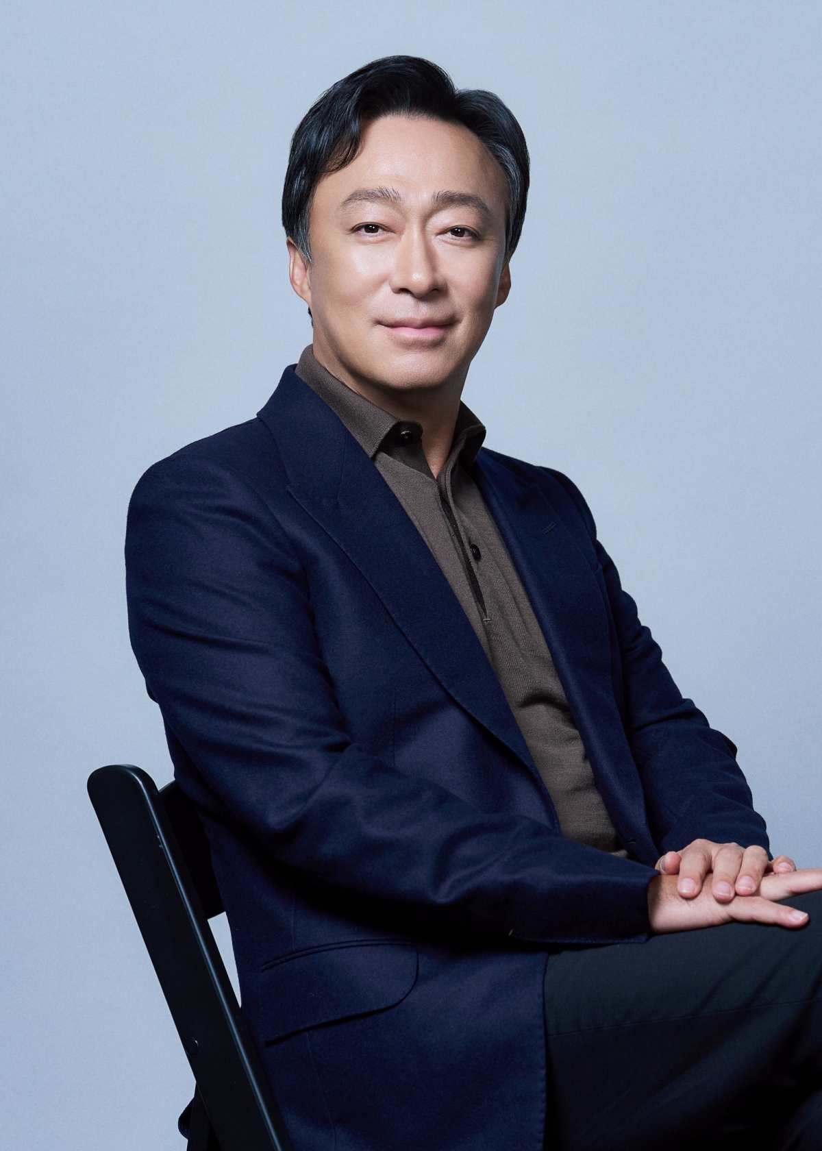 Lee Sung-min Discusses Bold Scene in 'No Other Choice' Without Hesitation