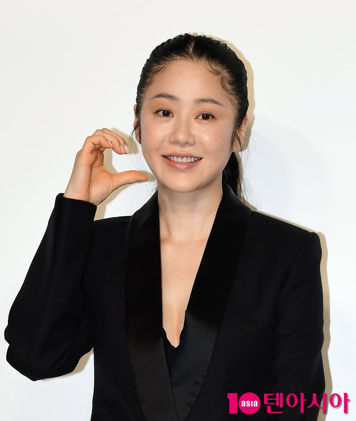 イム・シワンとコ・ヒョンジョンの「カマキリ」対決！Netflix映画とSBSドラマの違いとは？