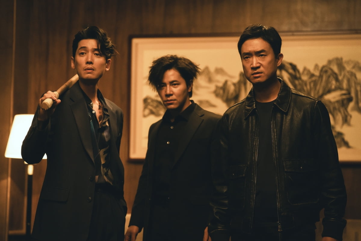 Comedy Film 'Boss' Falls Flat: A Missed Attempt at Humor
