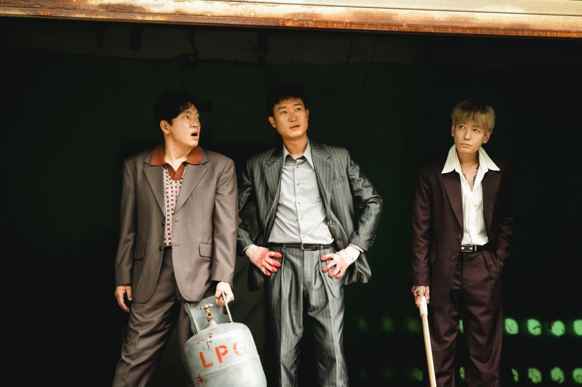 Comedy Film 'Boss' Falls Flat: A Missed Attempt at Humor