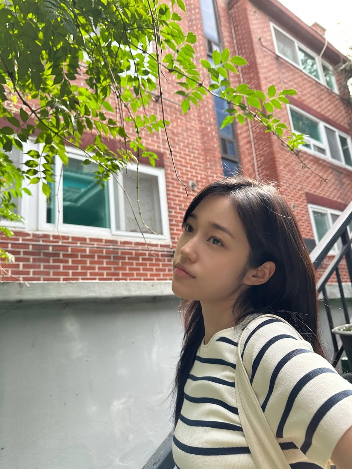 Rising Star Noh Yoon-seo Shines with Refreshing Beauty in Latest Instagram Post