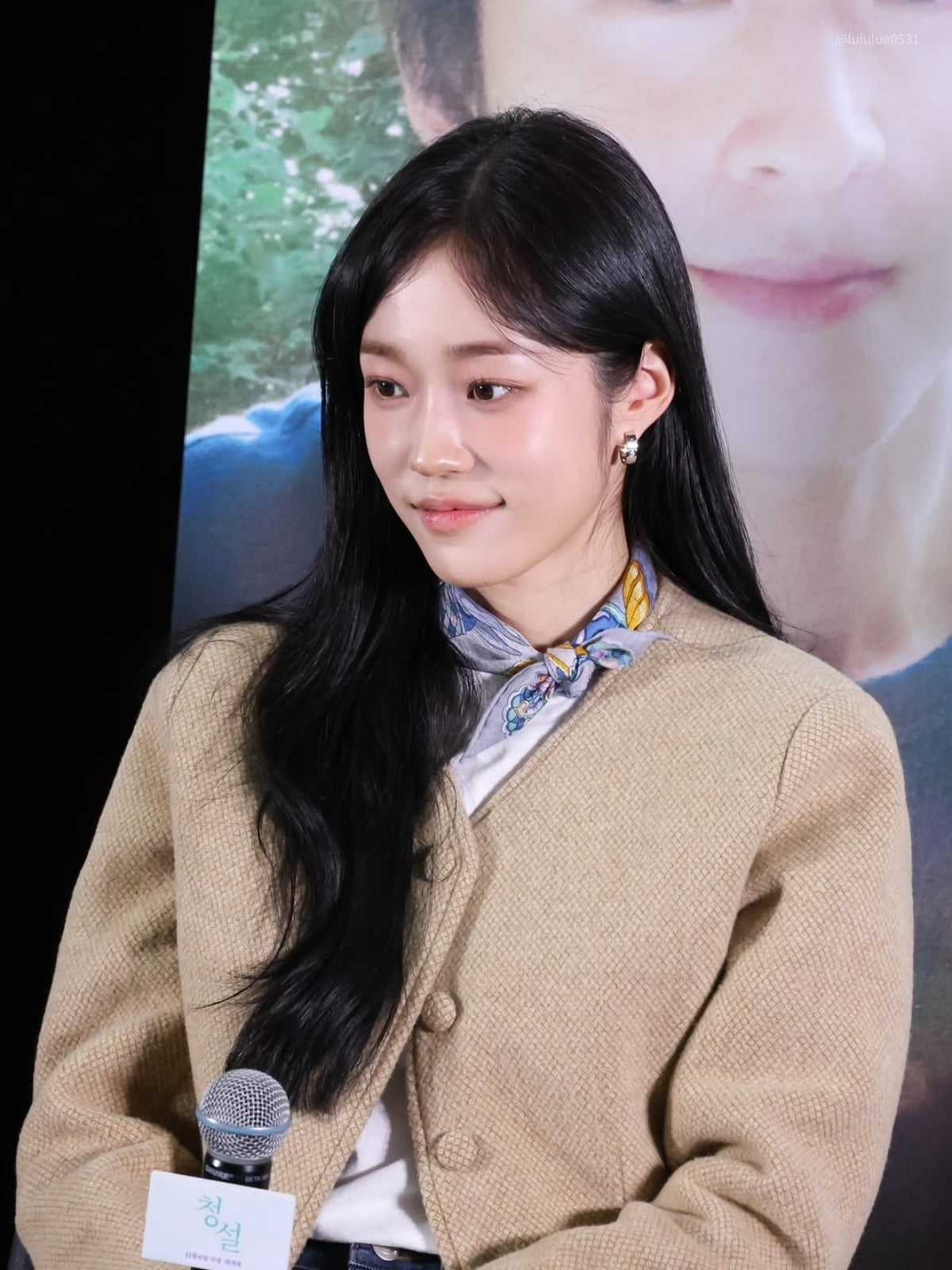 Rising Star Noh Yoon-seo Captivates Fans with Stunning Instagram Photos