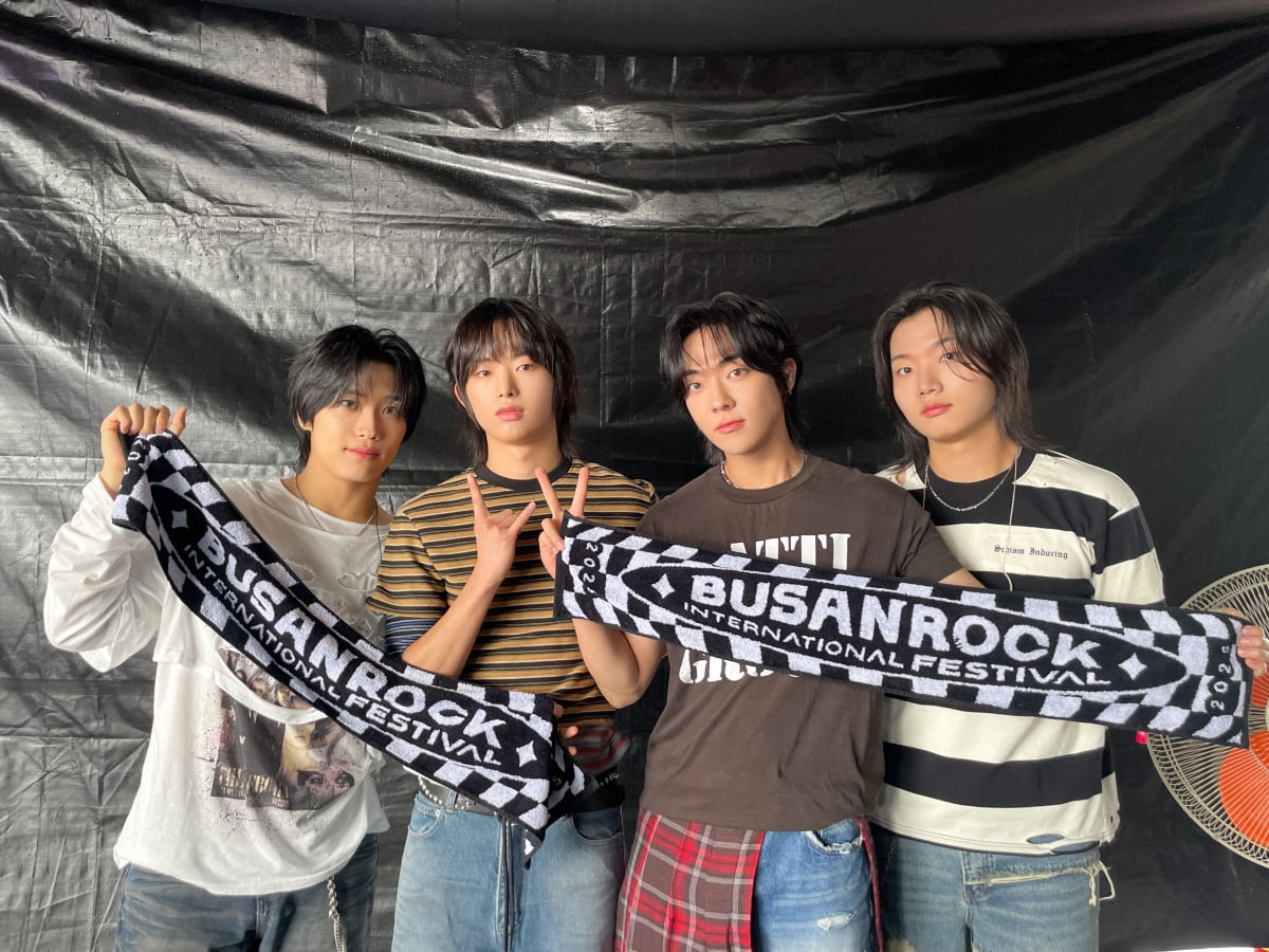ドラゴンポニー、2年連続で釜山国際ロックフェスティバルを熱狂させる