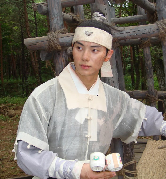 Actor Lee Chae-min Expresses Gratitude as 'Bon Appétit, Your Majesty' Concludes with Record Ratings