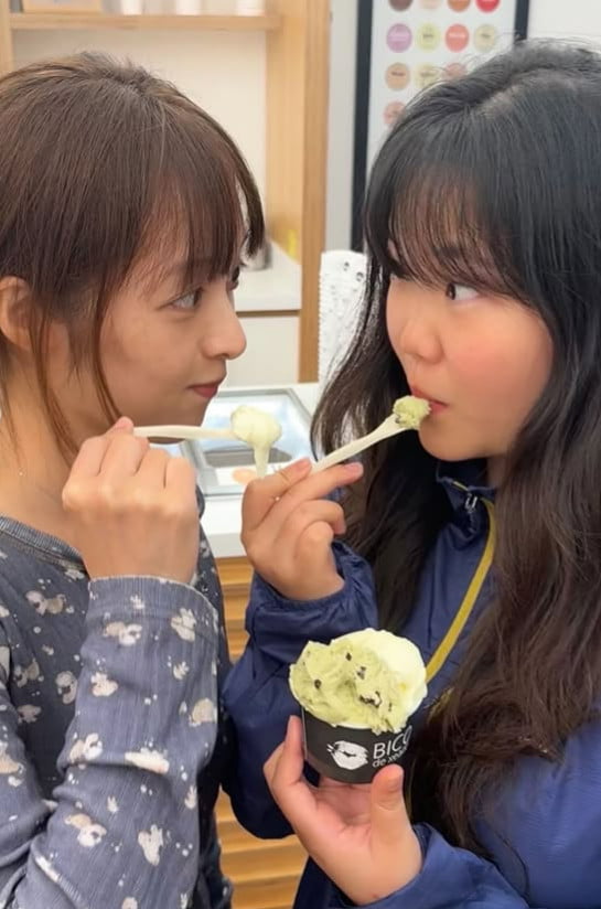 AKMU's Lee Su-hyun Shares Heartfelt Moments from Santiago Pilgrimage