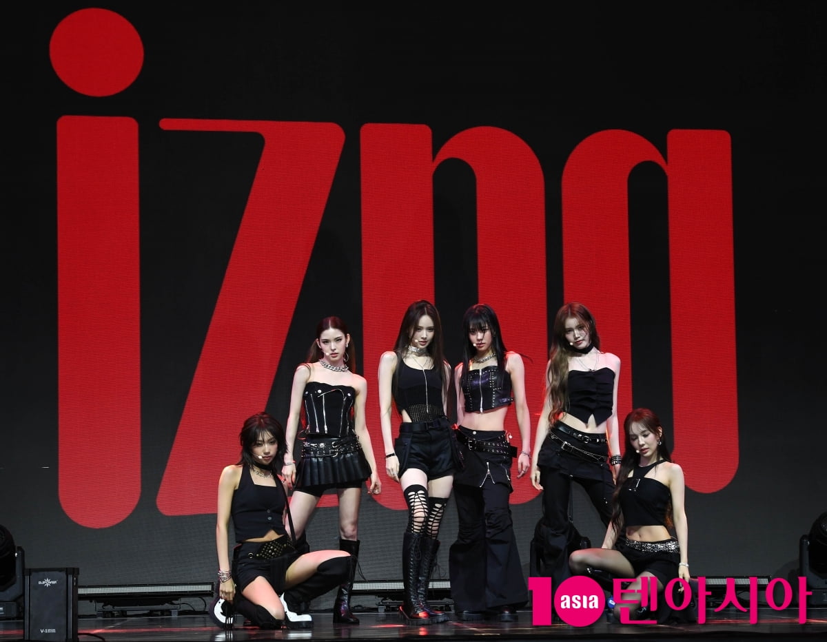 グループizna、セカンドミニアルバム『Not Just Pretty』ショーケース開催