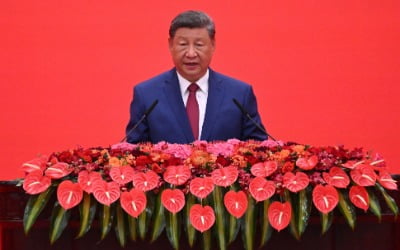 [속보] 시진핑, 전승절 리셉션서 "中, 항상 세계평화에 힘 될 것" [로이터]