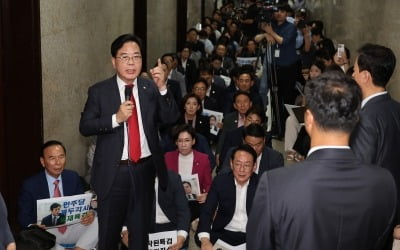 국힘 원내대표실 압수수색 이틀 연속 불발…특검팀 5시간 대치 [종합]