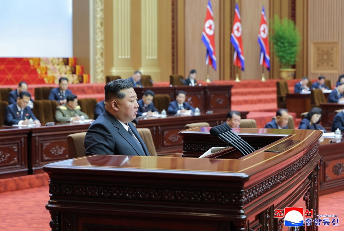  북한 최고인민회의 제14기 제13차 회의가 지난 20-21일 평양 만수대의사당에서 진행됐다고 조선중앙통신이 22일 보도했다. 사진=연합뉴스