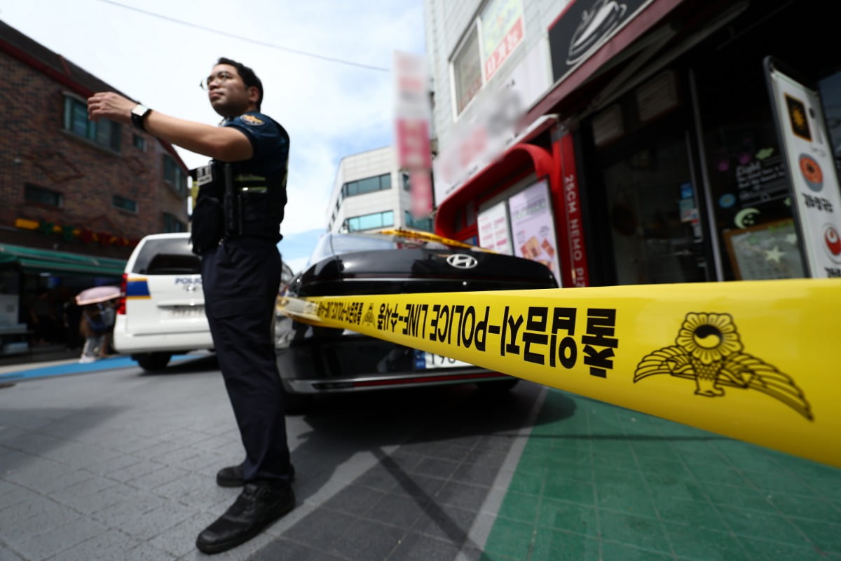 서울 관악구서 한낮 참극…40대 男 '칼부림' 3명 사망 [종합]