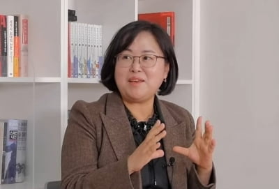 '학폭재판 불출석' 권경애 변호사, 2심서 패소…배상액 늘어