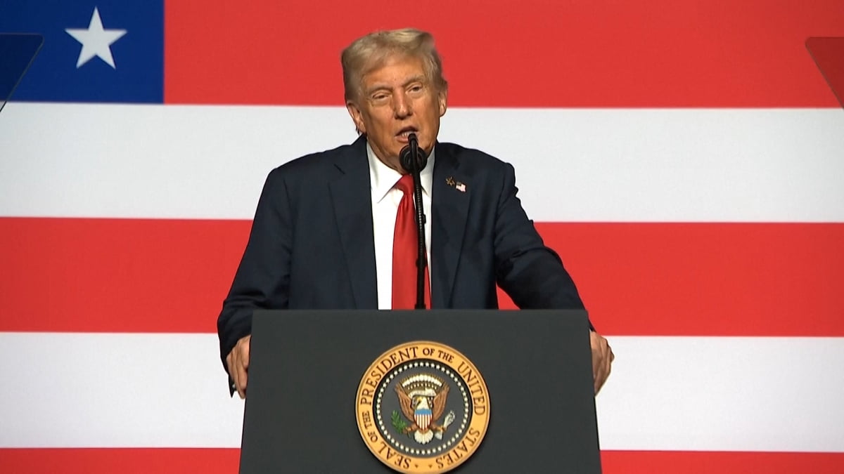 트럼프 "美, 내부로부터 침략 당해...본토수호 우선순위" [HK영상]