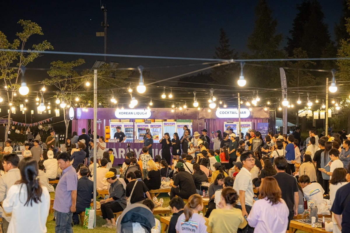 지난해 가을 운영된 별바다부산 나이트마켓. 부산관광공사 제공