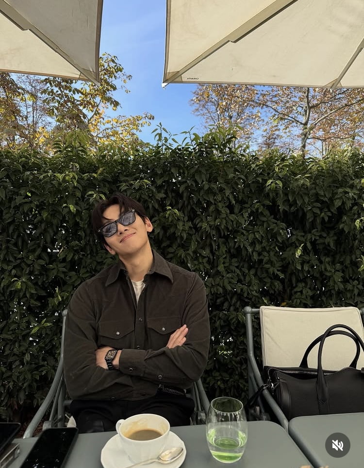Ji Chang-wook Stuns with God-like Visuals at a Winery Visit