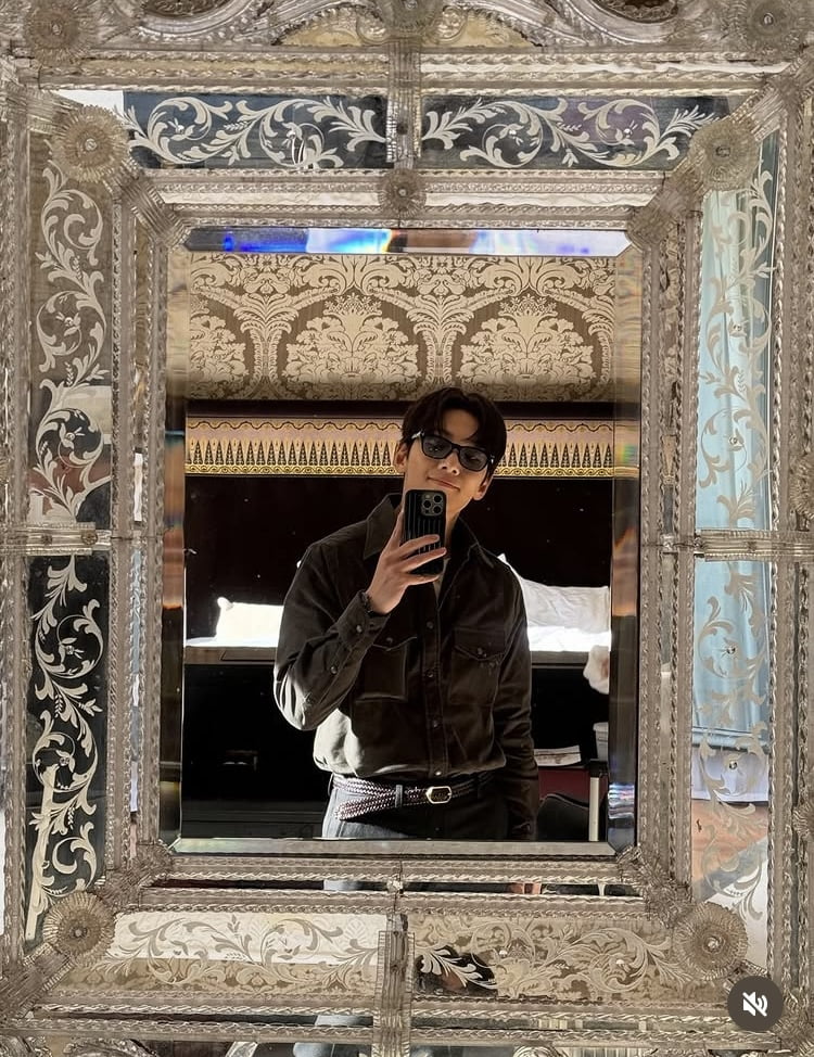 Ji Chang-wook Stuns with God-like Visuals at a Winery Visit