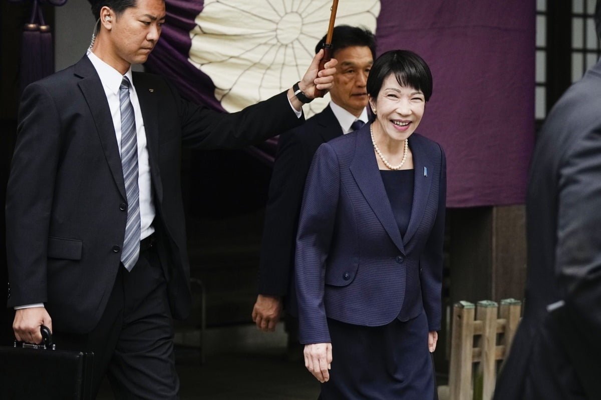 '아베노믹스' 다카이치 당선에 日증시 4.8% 폭등