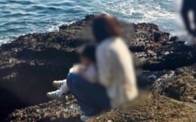천연기념물에 용변보더니 바다로 '휙'…중국인 민폐 '충격'