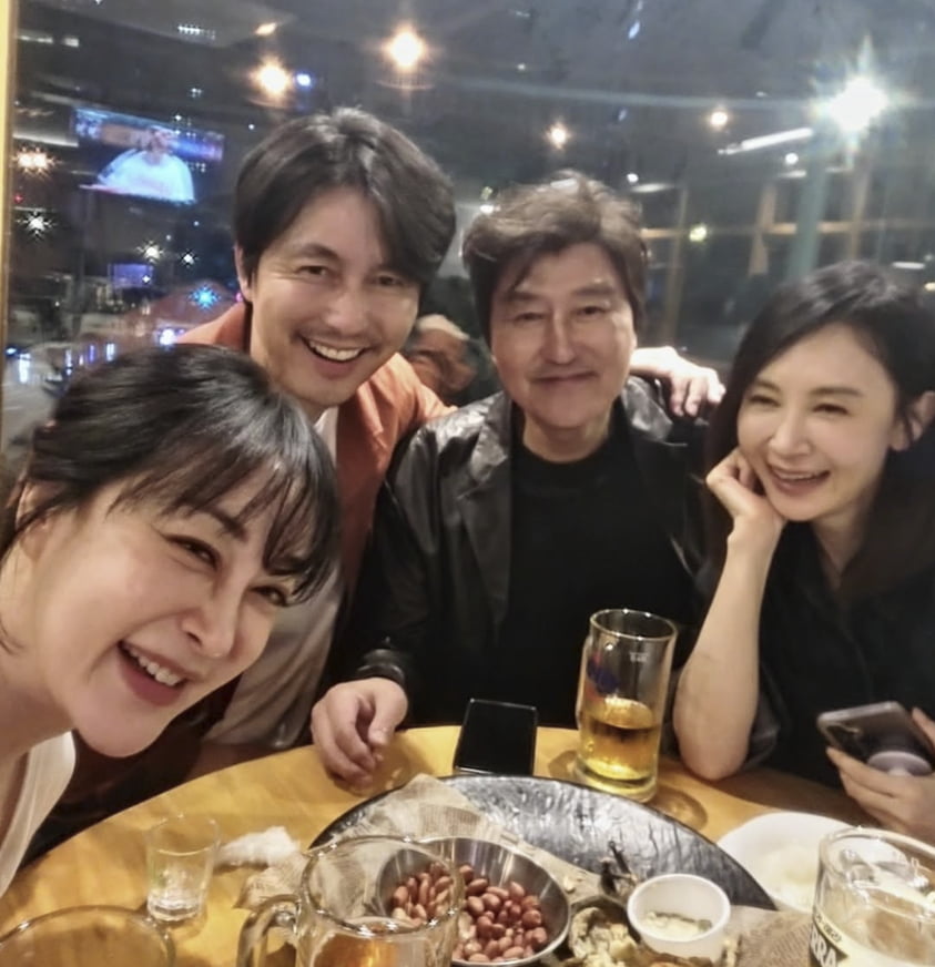 정우성, 송강호 어깨동무 하며 활짝…'보스' 뒤풀이 참석