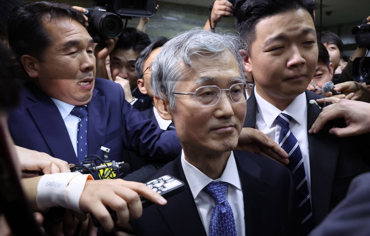 조희대 "헌법·양심 따른 재판했다…사법부 논란 안타까워"
