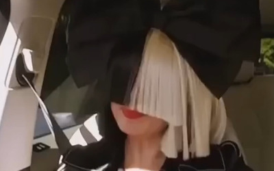 톱가수와 이혼한 의사 남편 "난 수입 없어…월 3억5000만원 줘야"