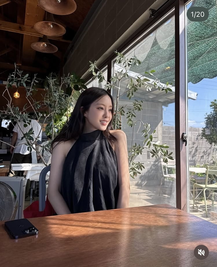 ヒョミン、済州島でリフレッシュ！結婚後の幸せなひととき