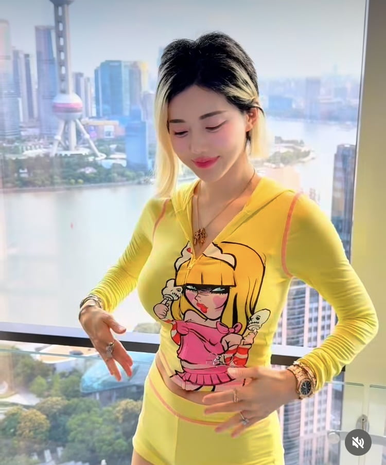 DJ Soda Shows Resilience After Hair Treatment Mishap in Shanghai