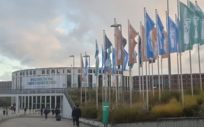 [르포] 막 오른 세계 3대 '암 올림픽'…글로벌 빅파마 '총출동' [ESMO 2025]