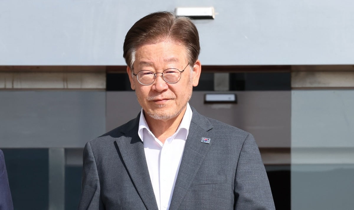 이재명 대통령이 더불어민주당 대표 시절인 2023년 9월 9일 '쌍방울 불법 대북 송금' 사건 관련 조사를 받기 위해 국회를 나와 수원지검으로 향하고 있는 모습. /사진=연합뉴스