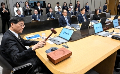 멀어지는 '11월 인하'기대…3년물 금리 11개월 만에 '최고'